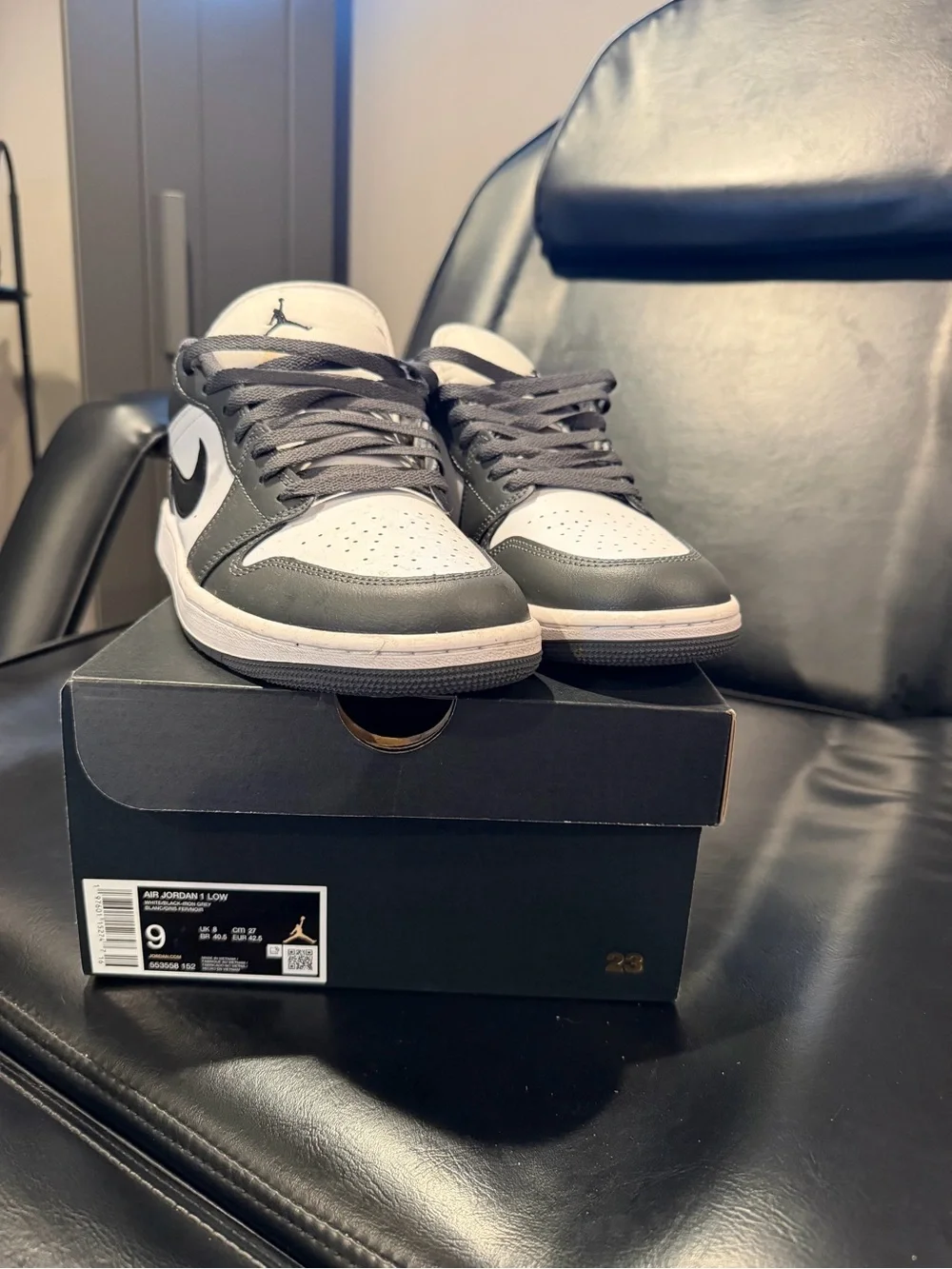 Jordan Low Top Sneakers - White/Gray/Black